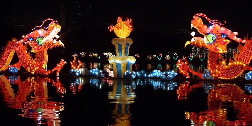 Mid-Autumn Festival in Beijing – a celebration with lanterns, mooncakes, and family joy