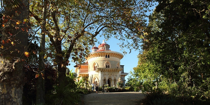 A path leading to the majestic Monserrate Palace, one of the places to visit in Portugal