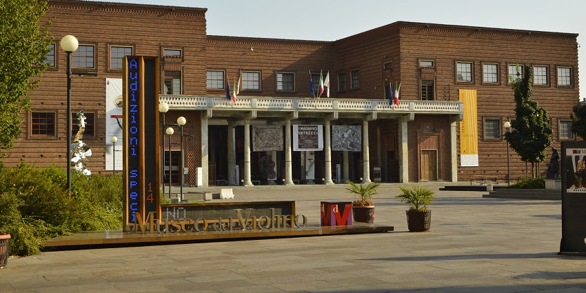 The amazing architecture of the Museo Del Violino, one of the music museums.