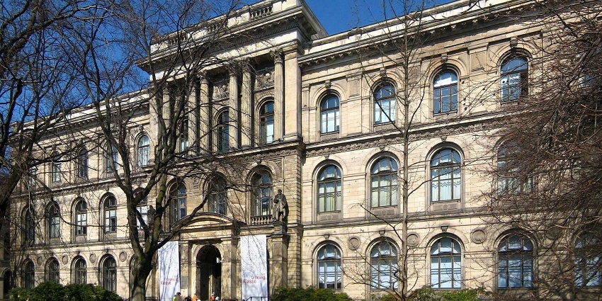 Museum für Naturkunde in Berlin is home to the famous transitional fossil Archaeopteryx