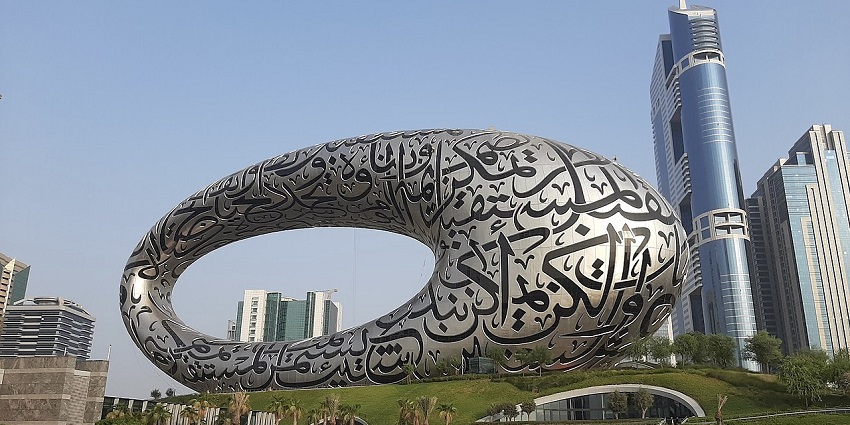 A vibrant waterfront destination blending Dubai’s past with modern shopping and dining.