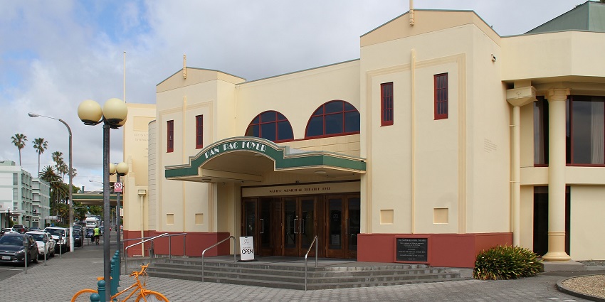 A glimpse of the majestic Napier Municipal Theatre, a tourist attraction of the region.