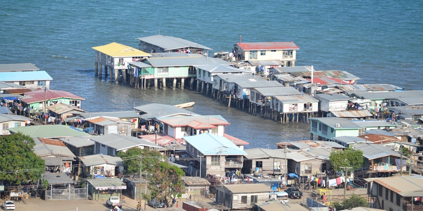 Aerial view of Port Moresby, where the National Museum and Art Gallery can be visited from New Guinea Island.