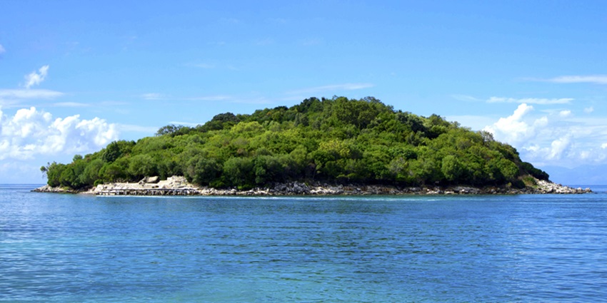 North Sentinel Island is one of the Andaman Islands, also includes South Sentinel Island.