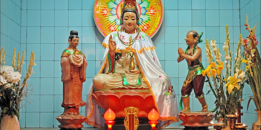 An image showing the statue of Guan Yin inside Ông Temple in Can Tho, Vietnam.