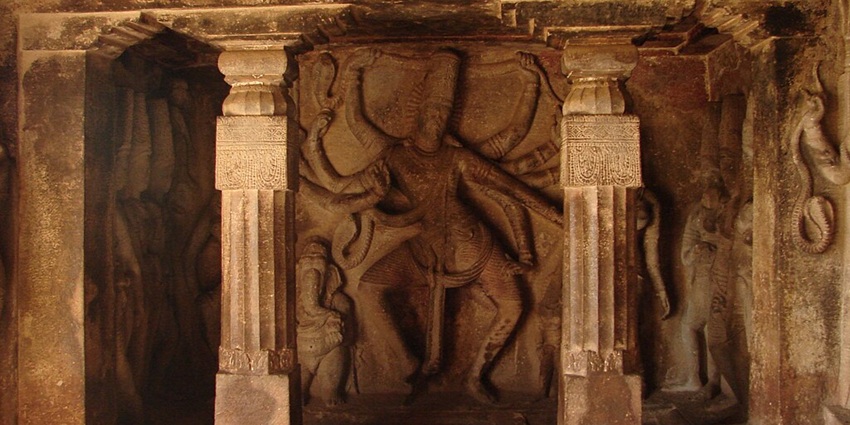 Walk in the footsteps of King Ravana at this legendary Sri Lankan cave