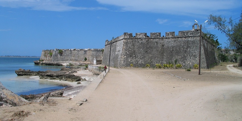 Image of the beach side of the and the fort on the beach side