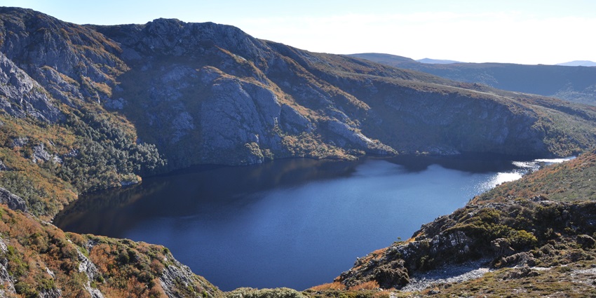 A panoramic view of the landscapes of Cradle Mountain National Park.
