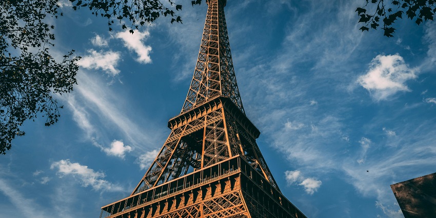 Stroll along the Seine, admire the Eiffel Tower, and explore the Louvre’s masterpieces.