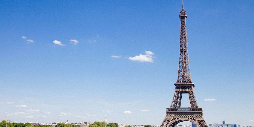 Paris tops the list of places to visit on Valentine's Day,a city made for romance!