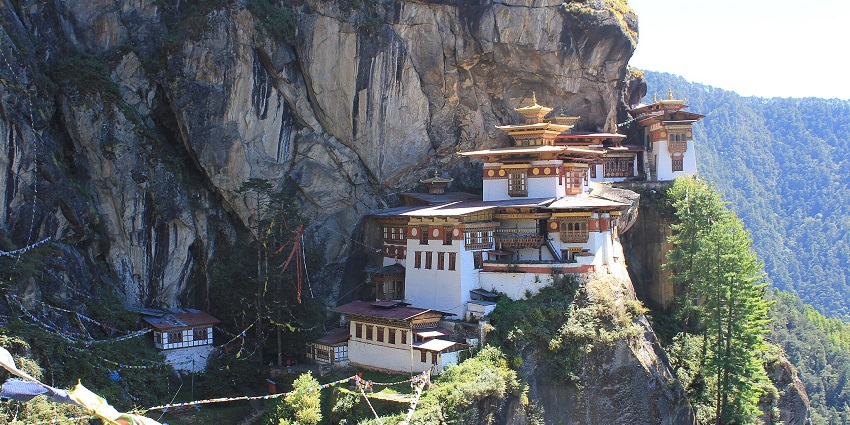 An image of Paro Taktsang, one of the best places to visit around the National Museum of Bhutan.