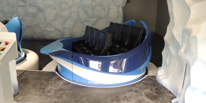 Image of the vehicle used in the Penguin Expedition Ride, a unique experience at the aquarium.