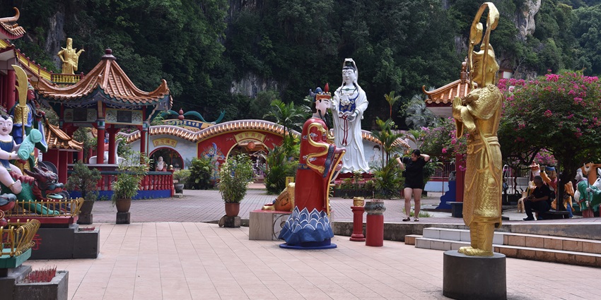 The Perak Tong Cave Temple is a beautiful place to visit in Ipoh, Malaysia.