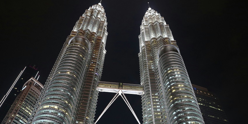 An image showing a view of Petronas Twin Towers, a famous place in Klang Valley