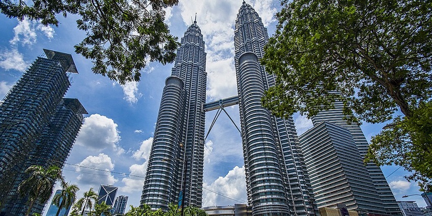 A stunning view of the prime sightseeing attraction of Kuala Lumpur, the Twin Towers.