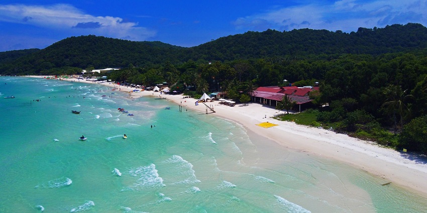Discover Phu Quoc’s untouched beaches, lush jungles, and world-renowned seafood.