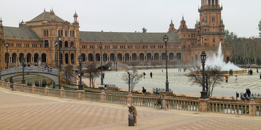 A panoramic view of Plaza de España, one of the must places to visit in Madrid
