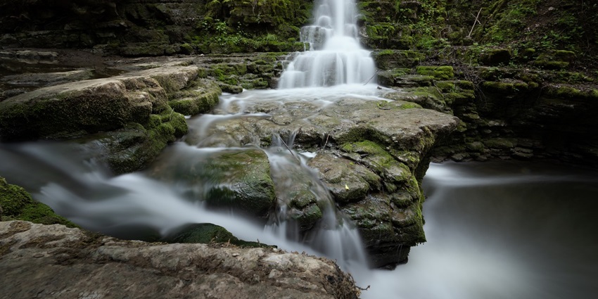 An image resembling Pokali Waterfall in Nepal, one of the famous waterfalls in Nepal.