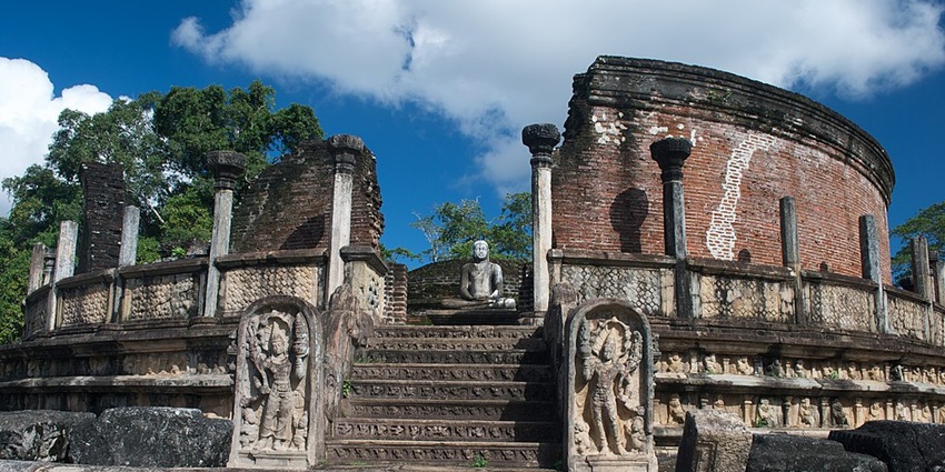 A view of the ruined structure at the Polonnaruwa Vatadage