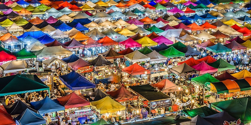 Small but lively market featuring local delicacies, fresh fruit, and casual shopping.