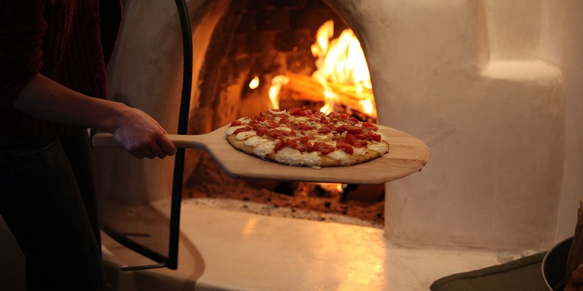 Prego Samui offers wood-fired pizzas, pasta, and fresh seafood, made with local ingredient