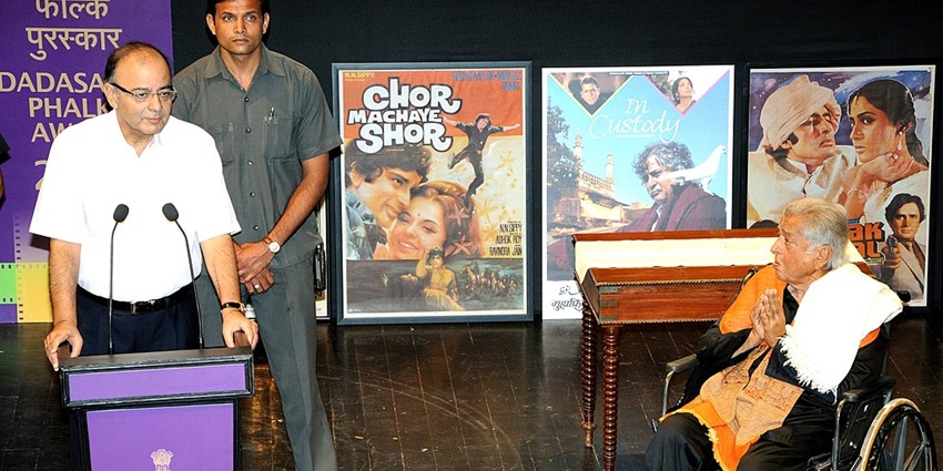 An image of a performance at the Prithvi Theatre, one of the theatre festivals in India.