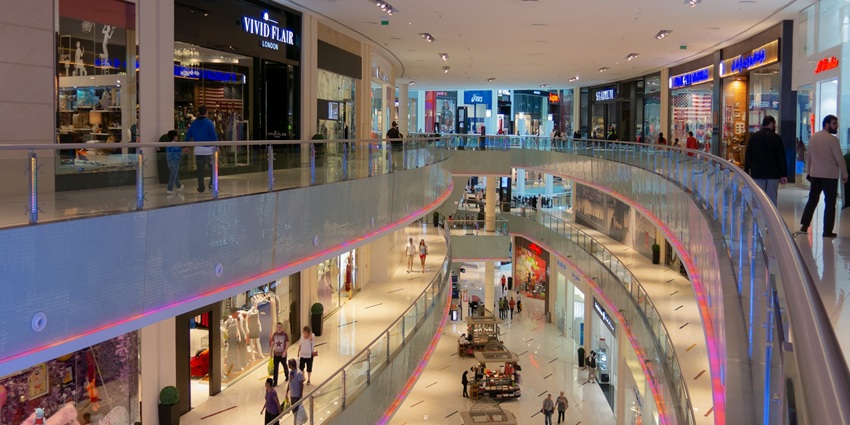 Shoppers explore a variety of stores and brands at RAK Mall, a top destination in Ras Al Khaimah