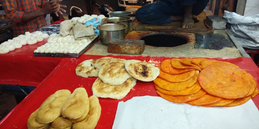 Rahim’s Kulcha Nahari is one of the most amazing places to visit in Lucknow for food