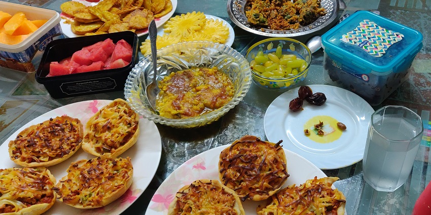 An image showing a Ramadan iftar meal, celebrated as one of the famous Indian festivals.