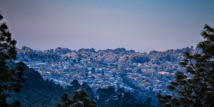 A scenic morning in Ranikhet, a place and a hill station near Dunagiri Temple.