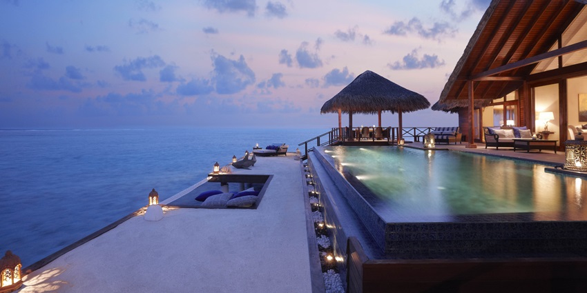 Experience Asian flavors at Reethi’s open-concept kitchen and savor Aqua’s best food in Maldives.