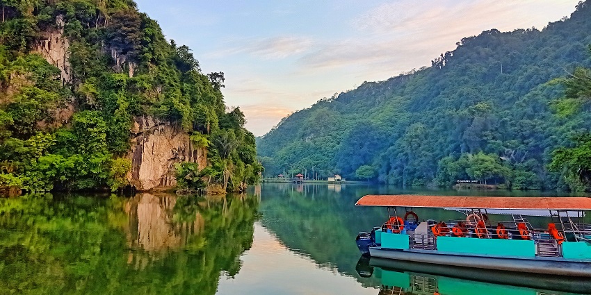Relax at Gunung Lang Recreational Park and enjoy nature’s beauty.