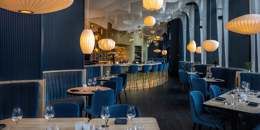 Dine in at the museum’s popular restaurant with the best setting.