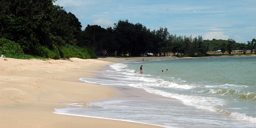 Taking a walk around Desaru Beach is a relaxing thing to do in Johor Bahru.