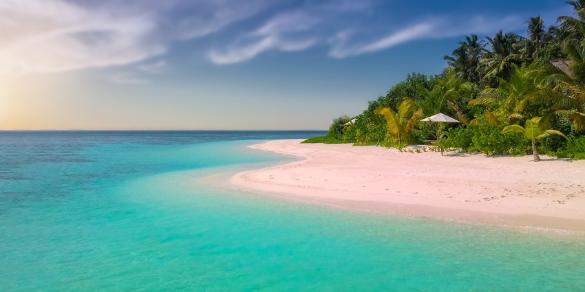 Relax at these secluded beaches of the Aye Aye island