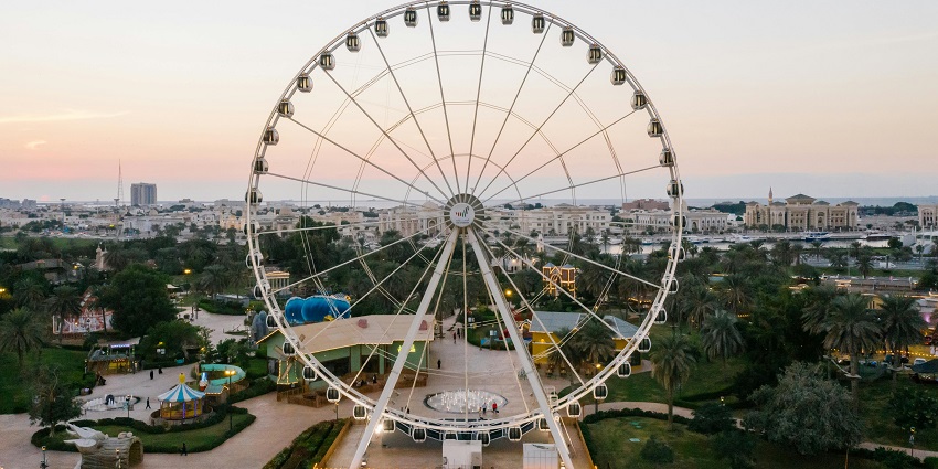 Ride the Marina Eye for stunning views of Abu Dhabi’s skyline, a must thing to do with family in Abu Dhabi