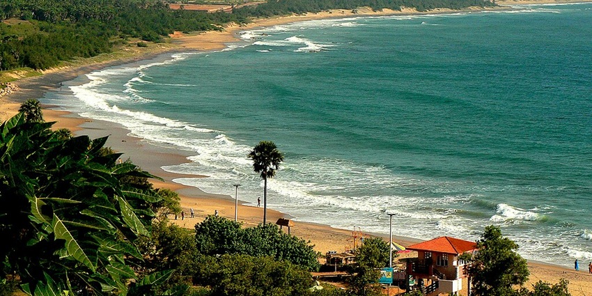 An image of Rushikonda Beach, one of the popular beaches in India for honeymoon.