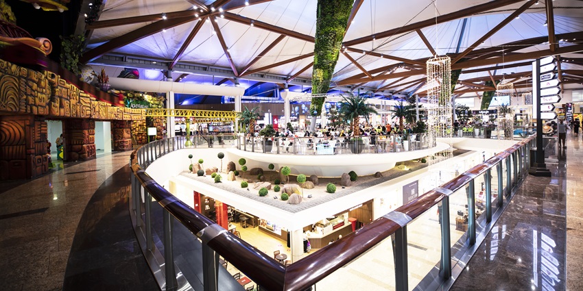 Sahara Centre is among the best shopping malls in Sharjah with fashion outlets and a cinema