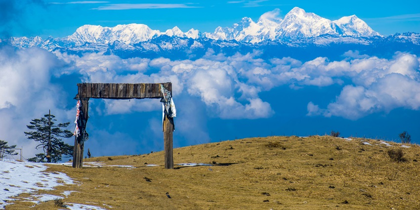 A view of Mount Everest and Kanchenjunga from Sandakphu, a top place for trekking.