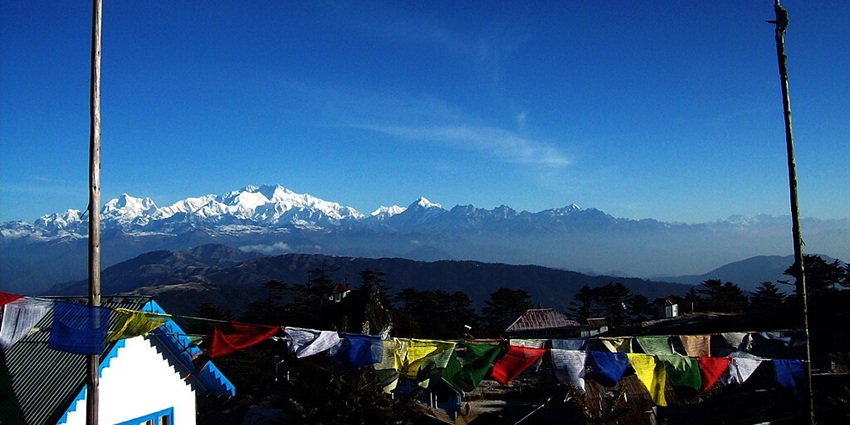 An Image showing the view of Mt. Kanchenjunga from the Sandakphu trek, the best amongst all the treks in India.