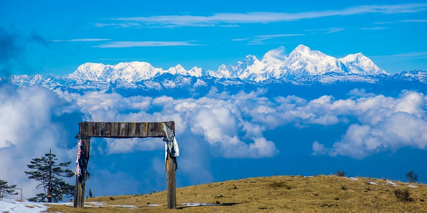 An image showing the sunset at Sandakphu, known as the highest hill station in East India.