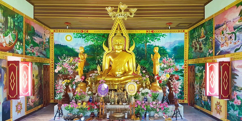 Visit the Sri Mangalarama Raja Maha Viharaya, one of the things to do in Batticaloa