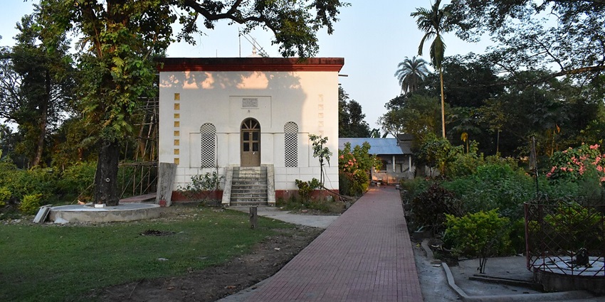 Seeking blessings at the Kamteswari Temple, one of the best things to do in Cooch Behar
