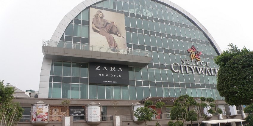 An image of Select Citywalk in New Delhi, one of the famous shopping places in India.