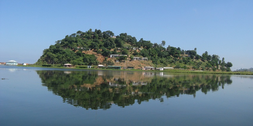 A glimpse of Sendra Island, a serene island near the only floating lake in the world.