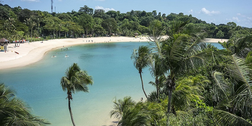 Relax on Sentosa’s beautiful beaches such as the Siloso, Palawan, and Tanjong.