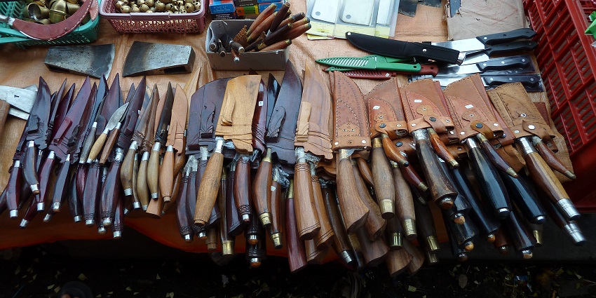 A showcase of handmade Balinese souvenirs at Badung Market.