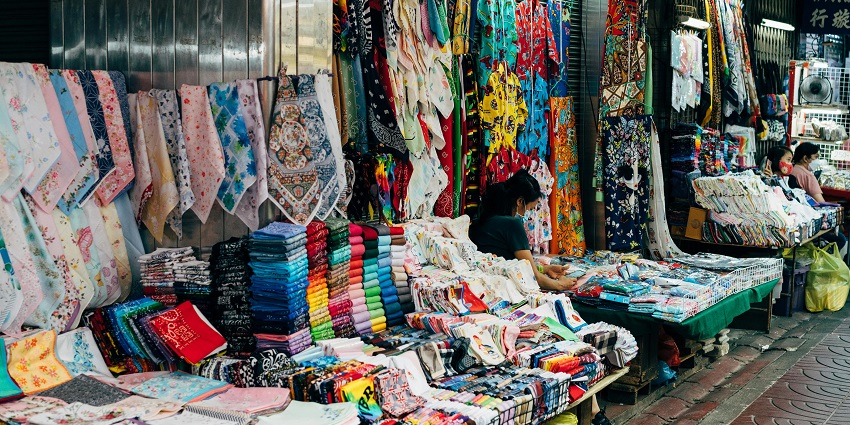 An image of a market resembling the vibrant Market of Shyampur Haat Bazaar.