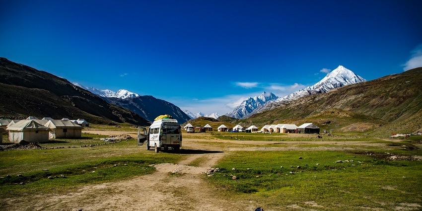 An image of the camping site in Spiti Valley, one of the camping places in India