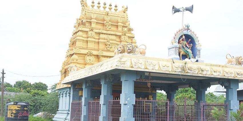 The architecture of the Amman temple, one of the places to visit in Trincomalee.